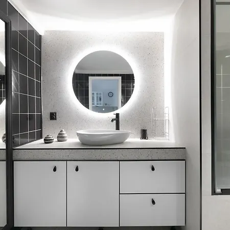 アパート Large Next To Main Station - 85 M2 クラクフ