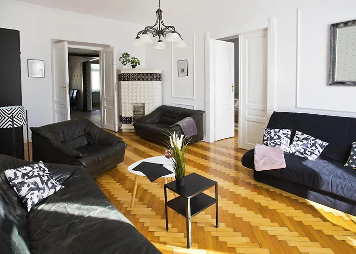 Large Next To Main Station - 85 M2 Appartamento