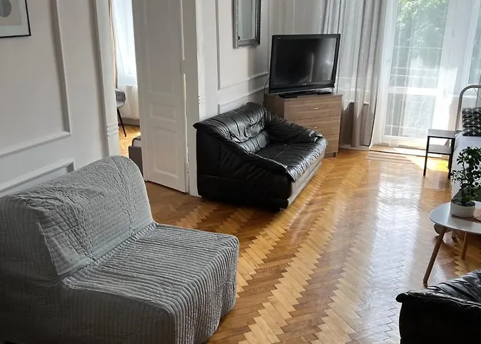 Large Next To Main Station - 85 M2 Appartamento Cracovia