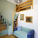 Large Next To Main Station - 85 M2 Appartement