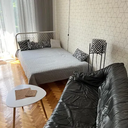 Large Next To Main Station - 85 M2 شقة