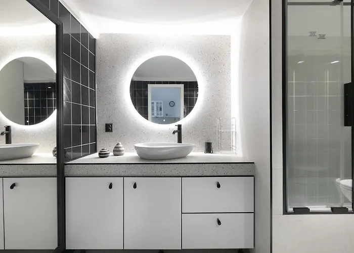 아파트 Large Next To Main Station - 85 M2 크라쿠프