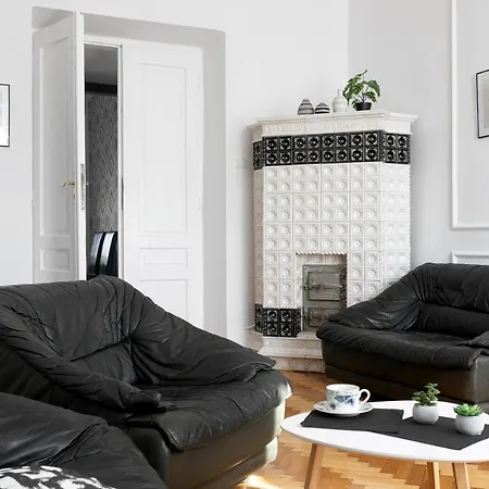 Large Next To Main Station - 85 M2 * كراكوفيا