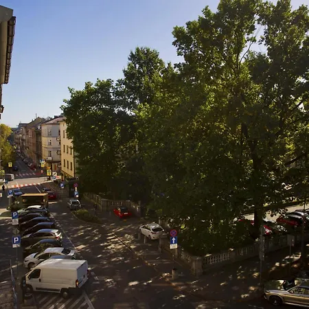 Large Next To Main Station - 85 M2 Appartement