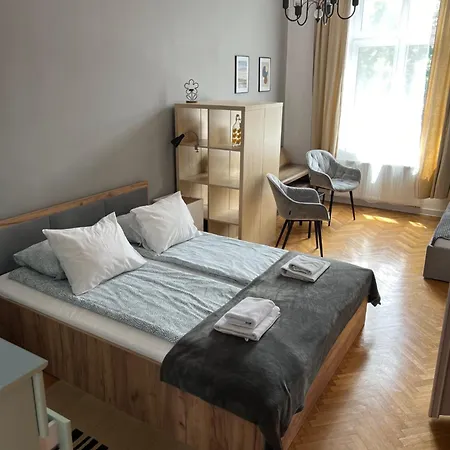 Appartement Large Next To Main Station - 85 M2 Krakau